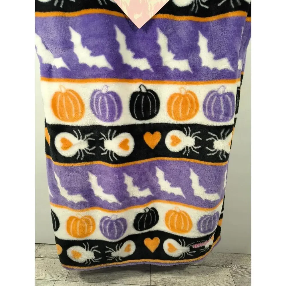 Betsey Johnson Halloween Spiders Bats Pumpkins 50X60 Ultra Soft Throw NWT